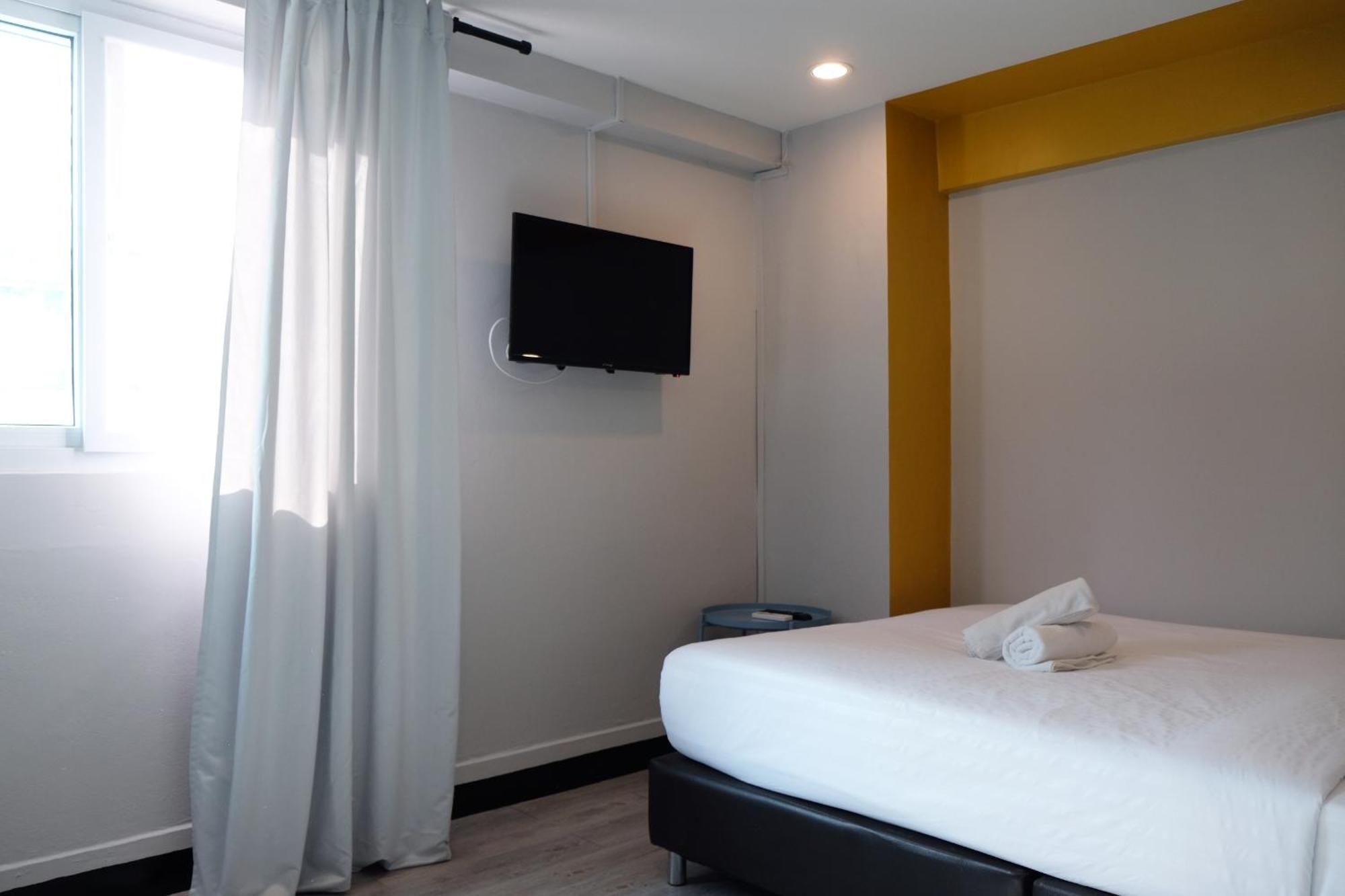 Sleep With Me Bangkok - Bts Phra Khanong Rum bild
