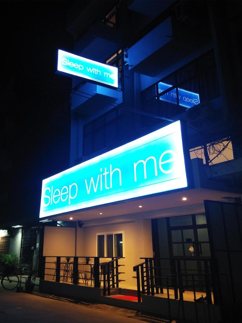 Sleep With Me Bangkok - Bts Phra Khanong Exteriör bild